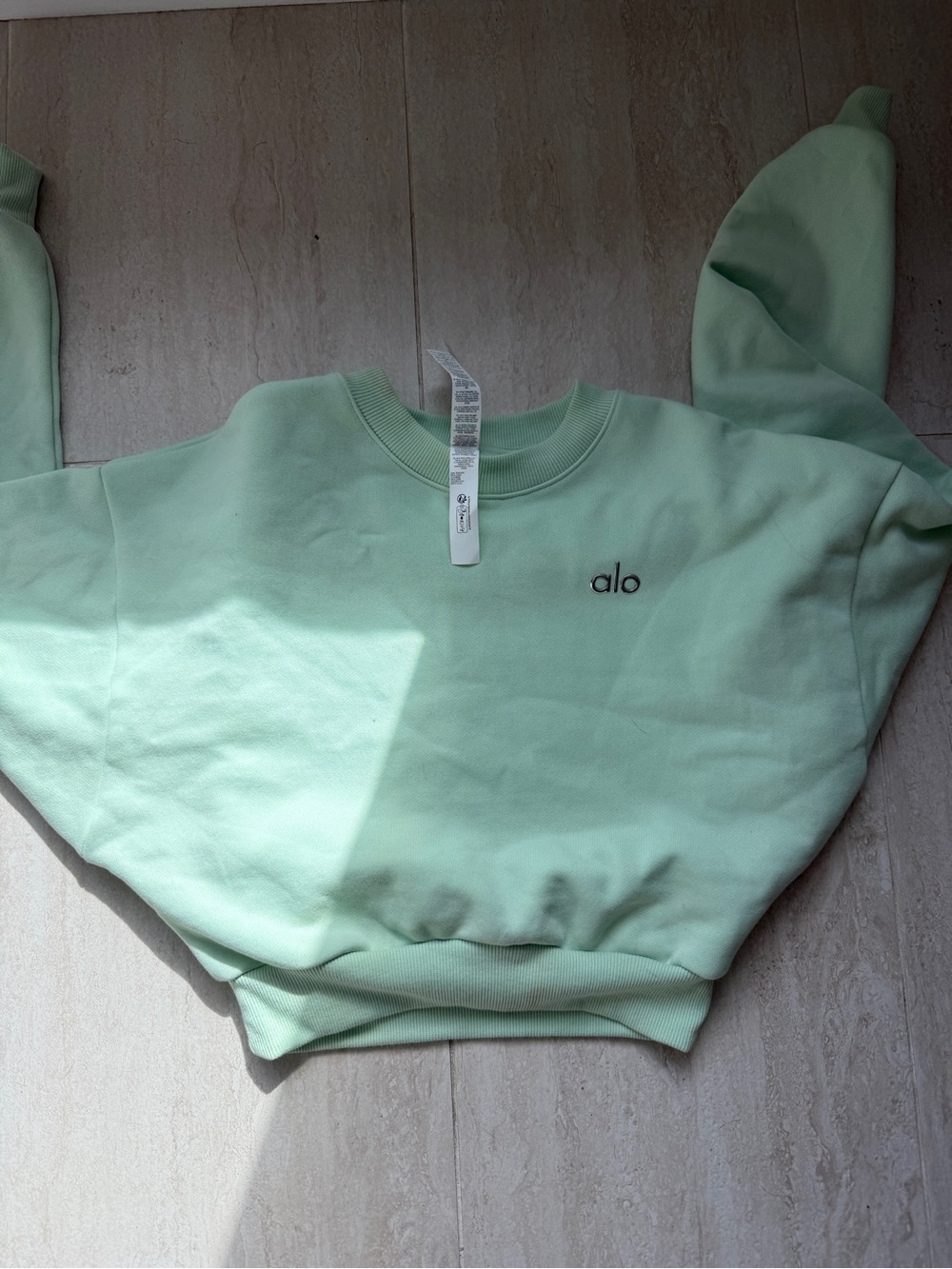 ALO Yoga Mint Crewneck Cropped Sweater